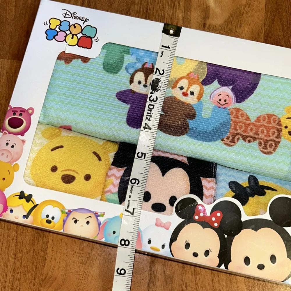 Brand New in Box Disney Tsum Tsum Set of 4 Towels